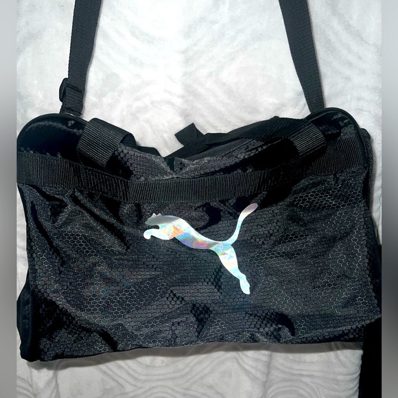 Puma Duffle Bag - Picture 1 of 6